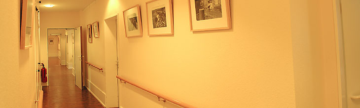 Panoramabild: Überall im Hotel findet man Photographien (Übrigens alles Originale) namhafter Photographen. Im Flur hängen besonders viele hochwertige Schwarzweiß Prints.